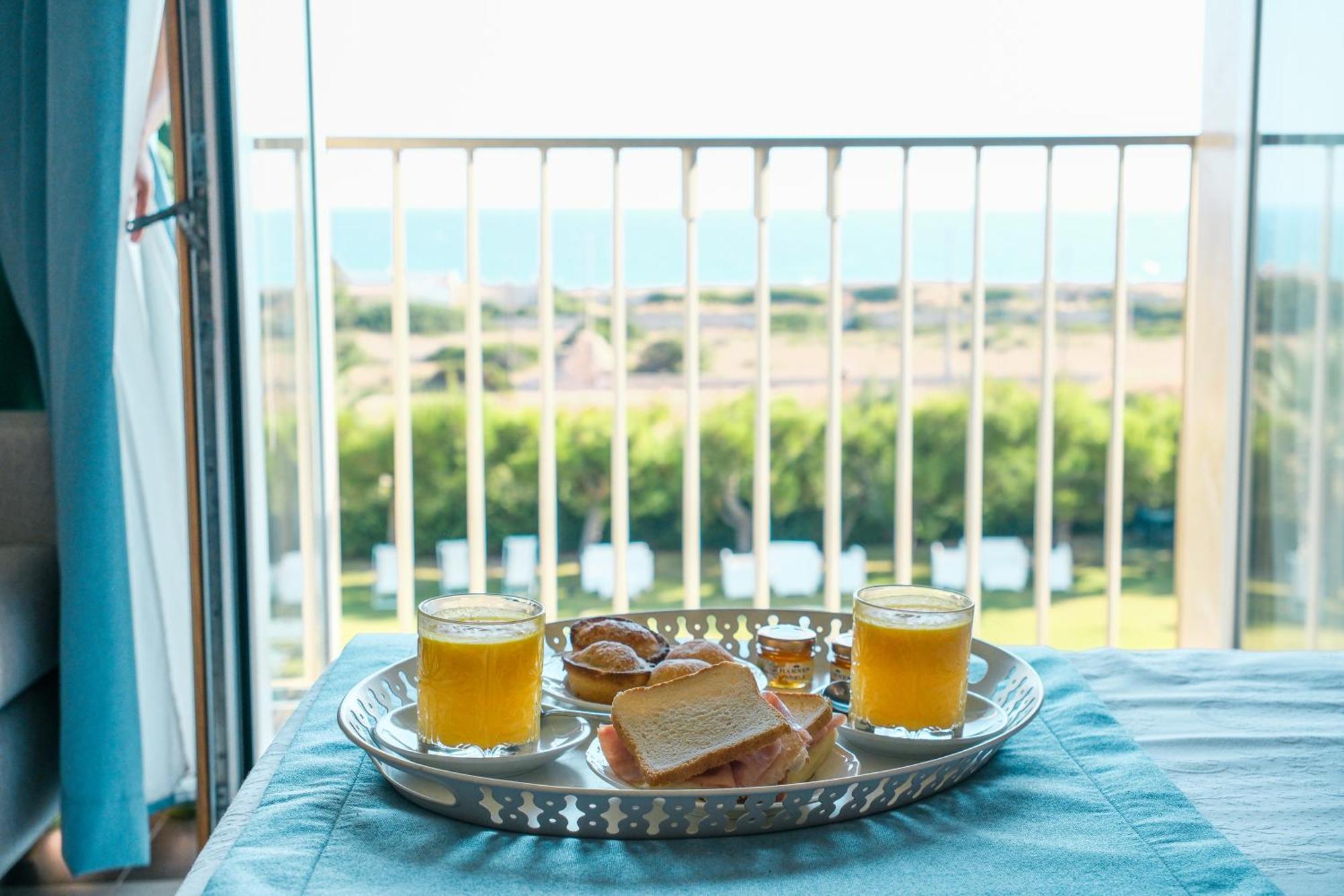 Hotel Scoglio Degli Achei Torre Santa Sabina Eksteriør billede